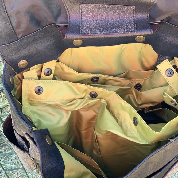 Petunia Pickle Bottom Scout Rubicon computer or diaper bag - Picture 2 of 8